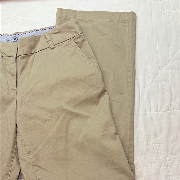 Izod Women's NWT Stretch Khaki Saltwater Wash Classic Fit Chino Pants Size 8 - Picture 3 of 10